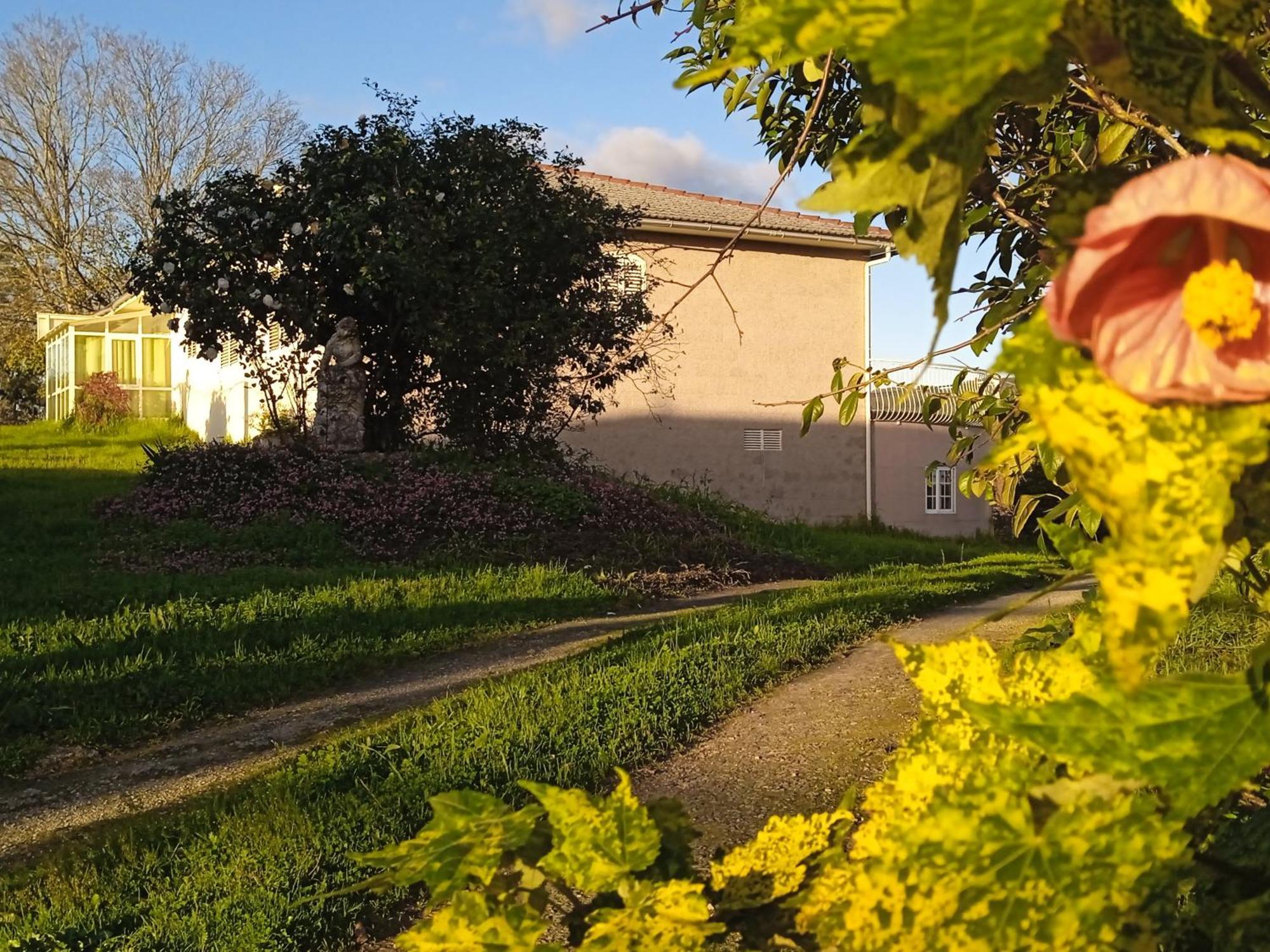 Bed and Breakfast A Casa De Abelleira Ponteareas Exterior foto